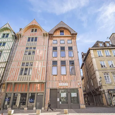 Lion's Crown Loft - Hypercentre - 6 Pers Apartment Troyes